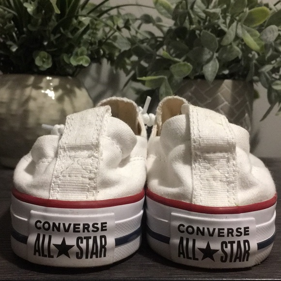 Brand New White Shoreline Converse - Picture 3 of 4